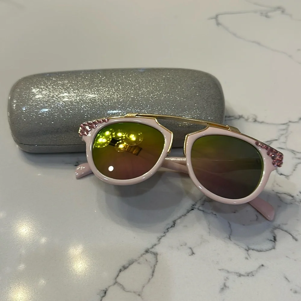 NWOT Bari Lynn Sunglasses